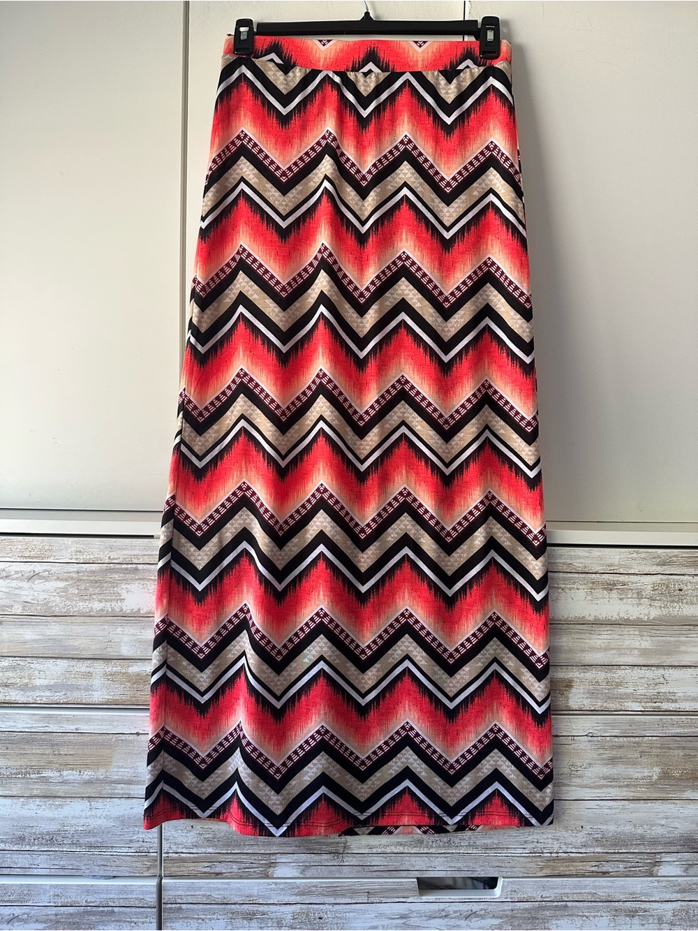 🌺 Bobbie Brooks Size S Chevron Geometric Print Maxi Skirt Stretch